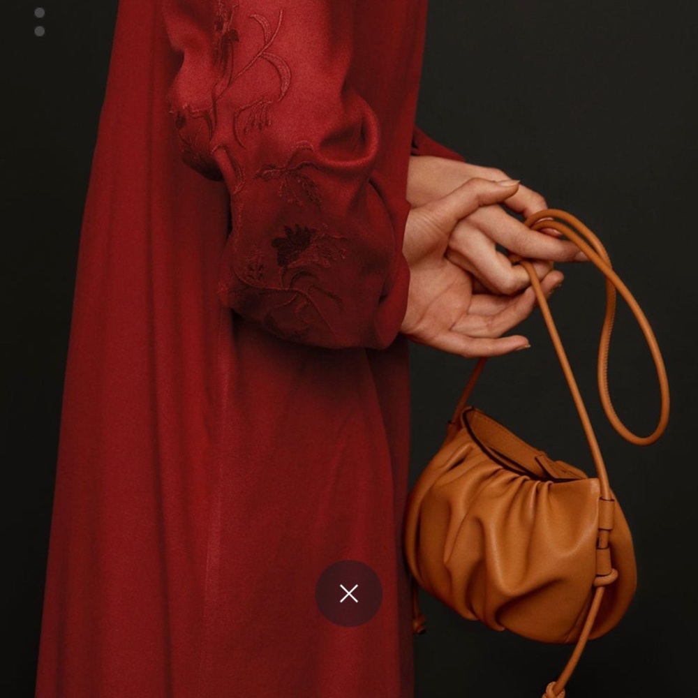 Mango Pleated Volume Bag - Picture 2 of 5